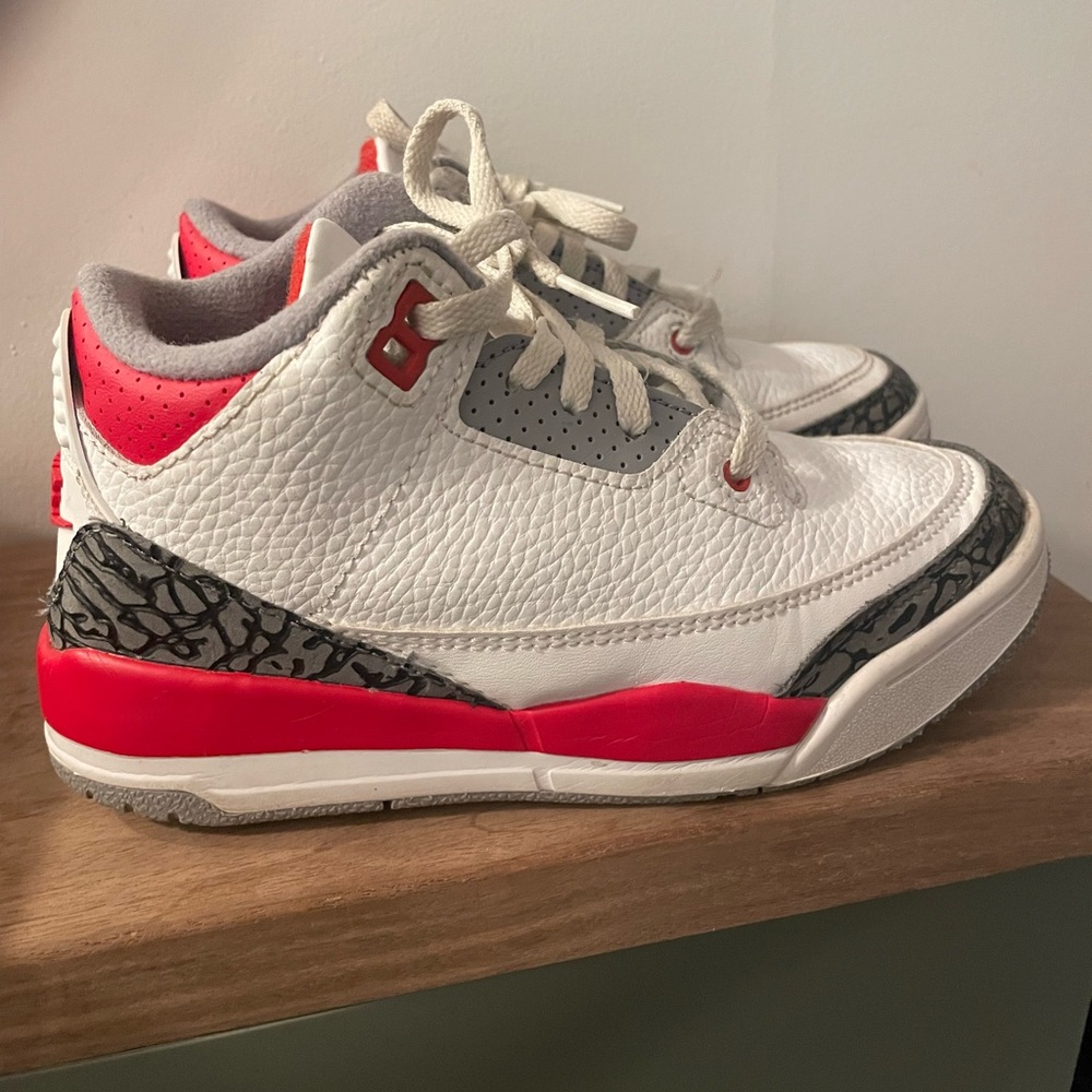 Kids Sneakers in White and Red